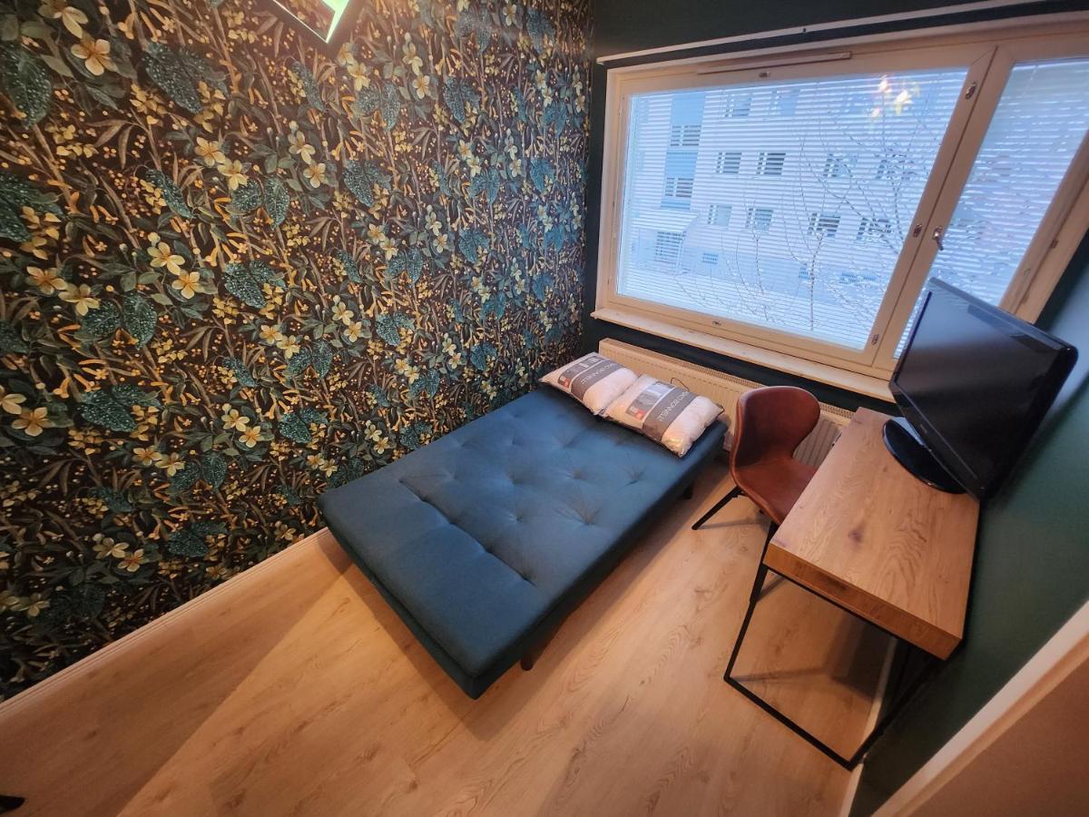 Inspiring Apartment Near City Center Микели Екстериор снимка