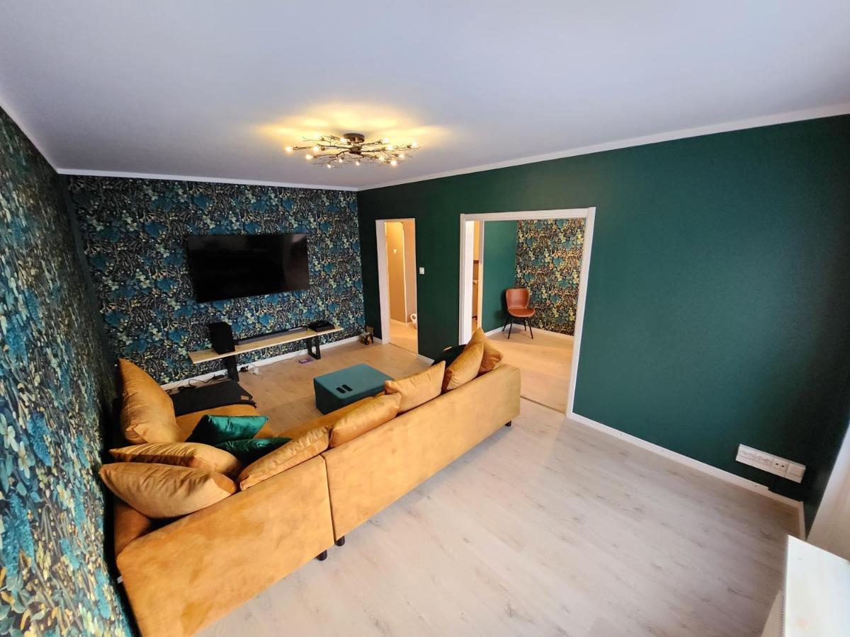 Inspiring Apartment Near City Center Микели Екстериор снимка